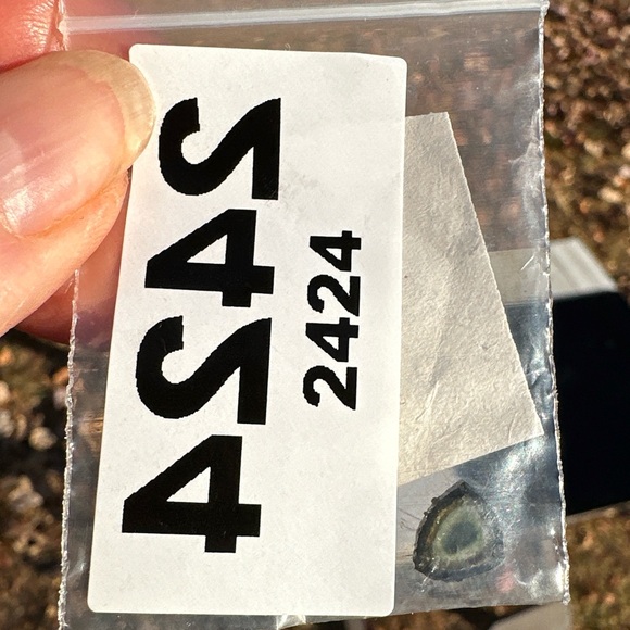 1.80 Carats Mixed Color Polished Tourmalines Slices - Picture 4 of 17